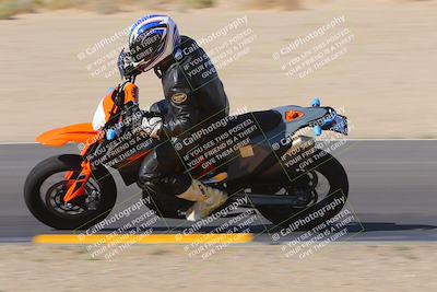 media/Oct-08-2022-SoCal Trackdays (Sat) [[1fc3beec89]]/Turn 9 Inside (10am)/